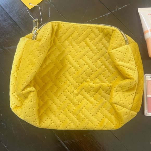 NEW Ulta Beauty Eyeshadow, Blush, Primer and Makeup bag - Picture 3 of 4